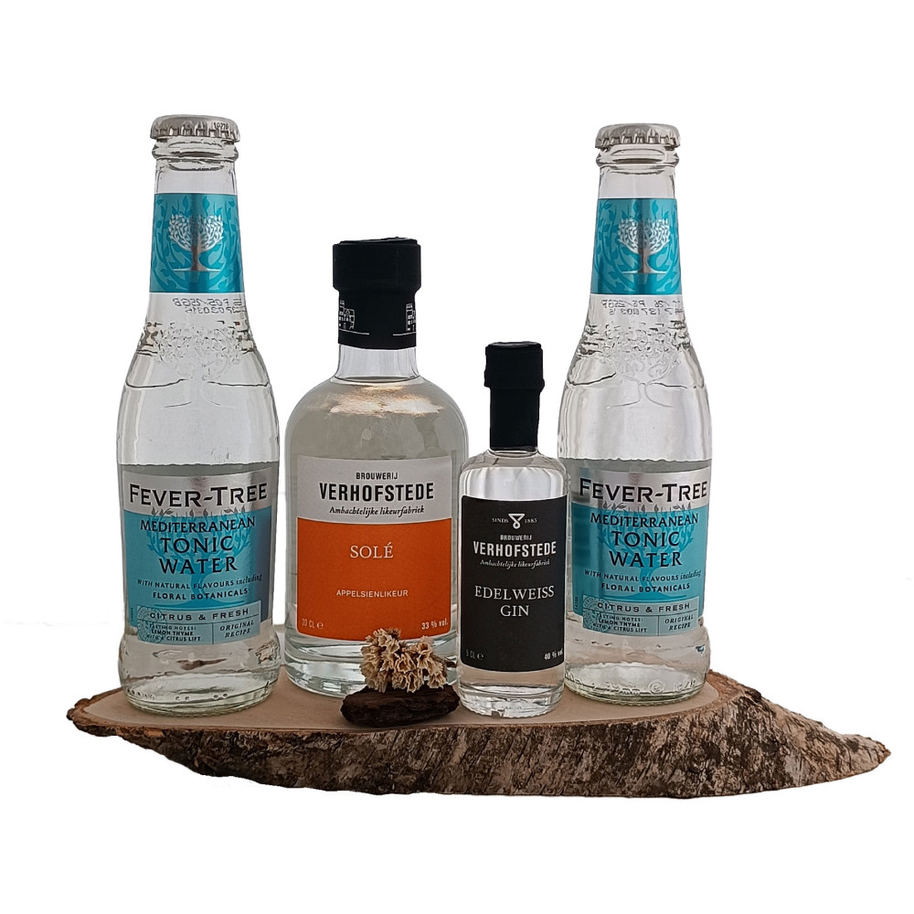 Golden Gin Cocktail (Gin, Solé & Fever Tree Tonic)