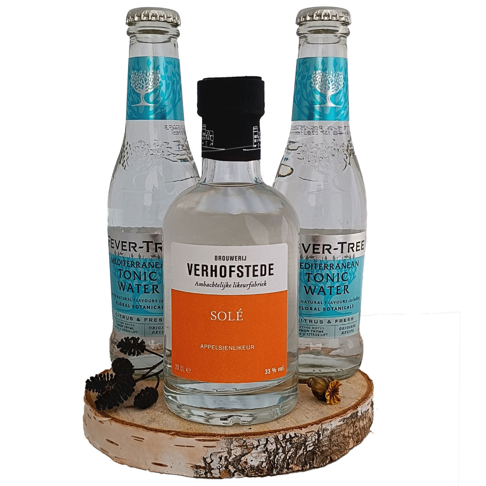 Golden Tonic Cocktail (Solé & Fever Tree Tonic)